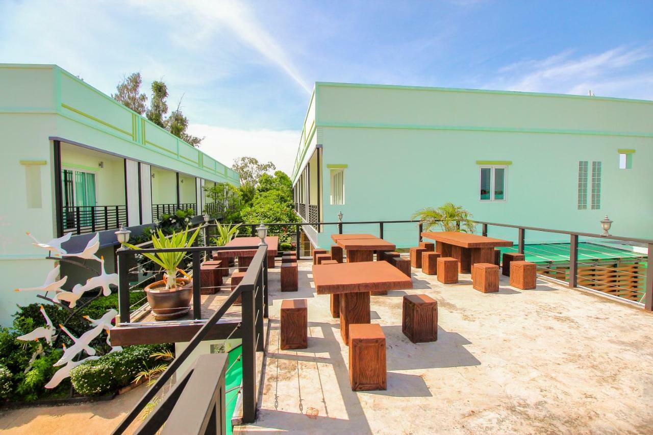 Baan Noppadol Hua Hin Resort Exterior photo